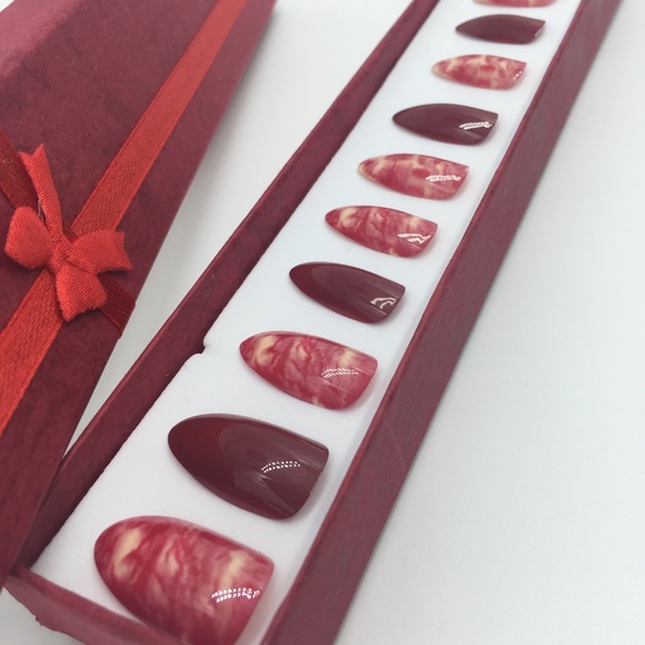 Red Marble Press-On Nails - Picture 3 of 5